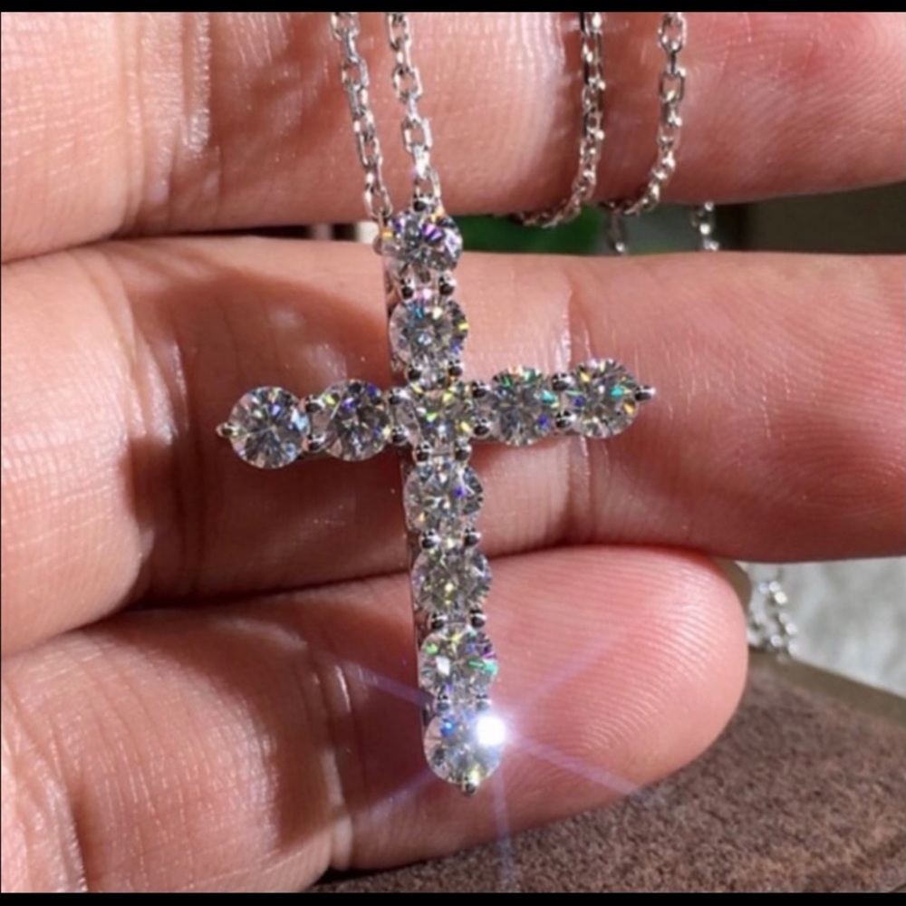 18k White gold diamond necklace